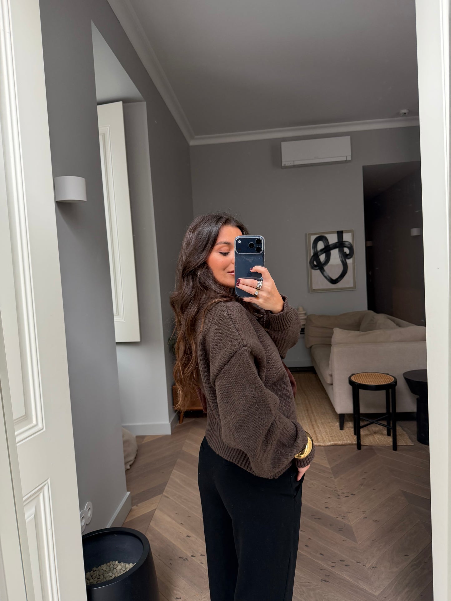 Cárdigan de punto con detalles de piel en color marrón