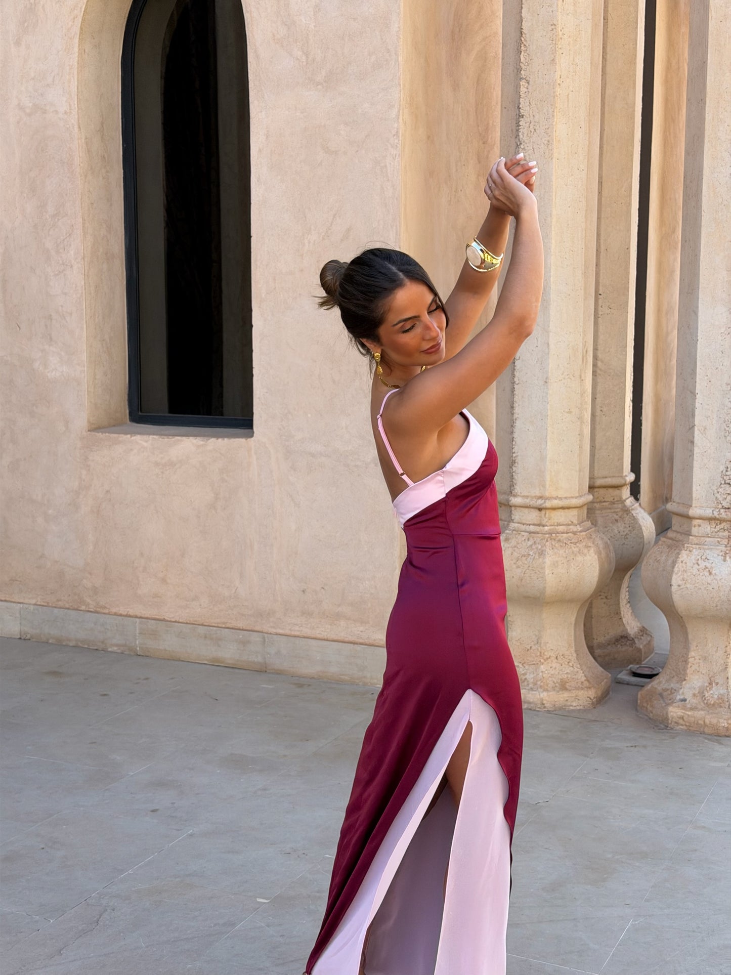 Oasis Dress in Burgundy - Shipping 15/06 to 19/06