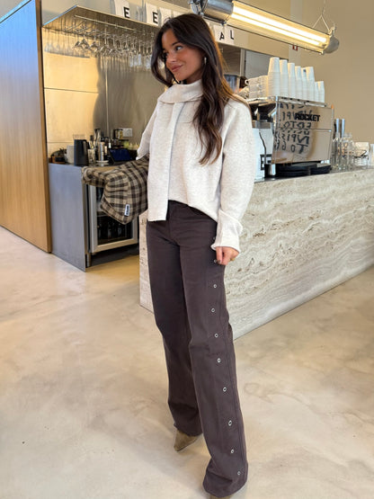 Brown Jeans with Rings