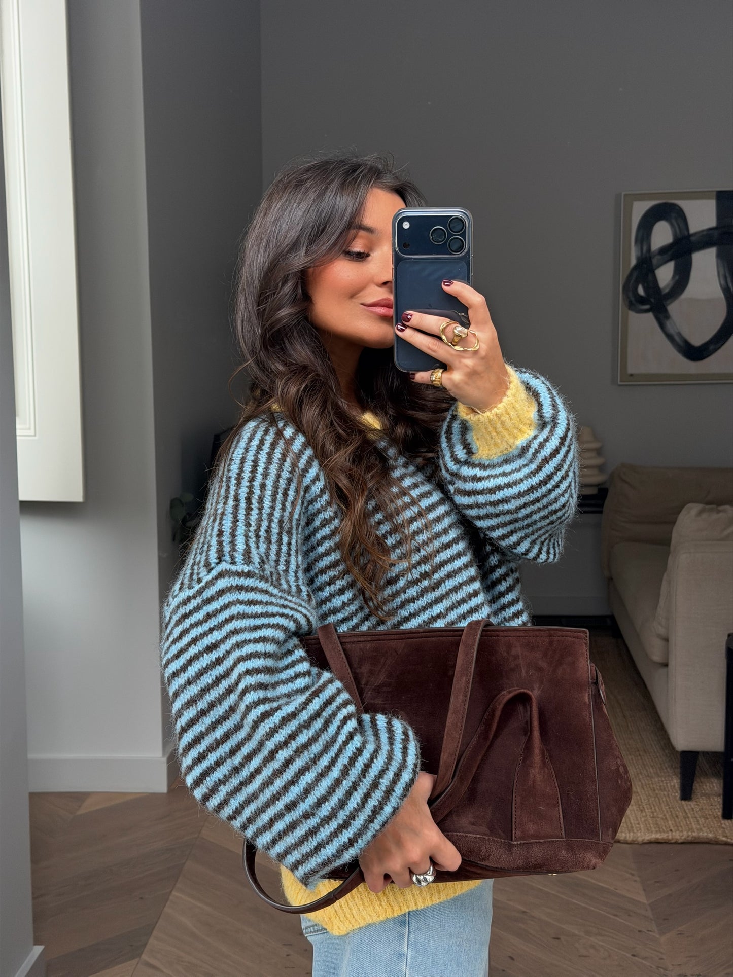 Suéter Lola Azul y Marrón con Detalles Amarillos