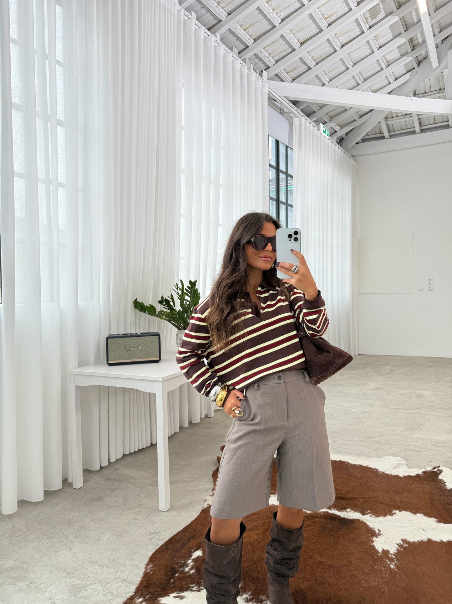 Bermuda Shorts in Toupe