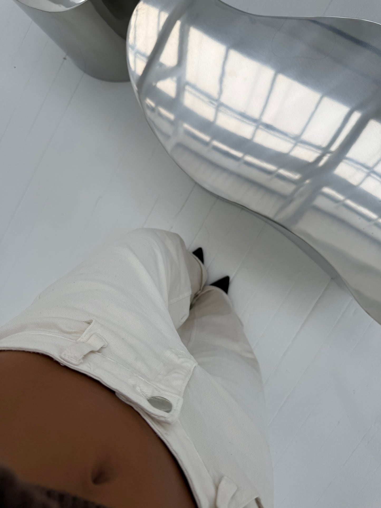 Cow Pants in White - Shipping 28/11