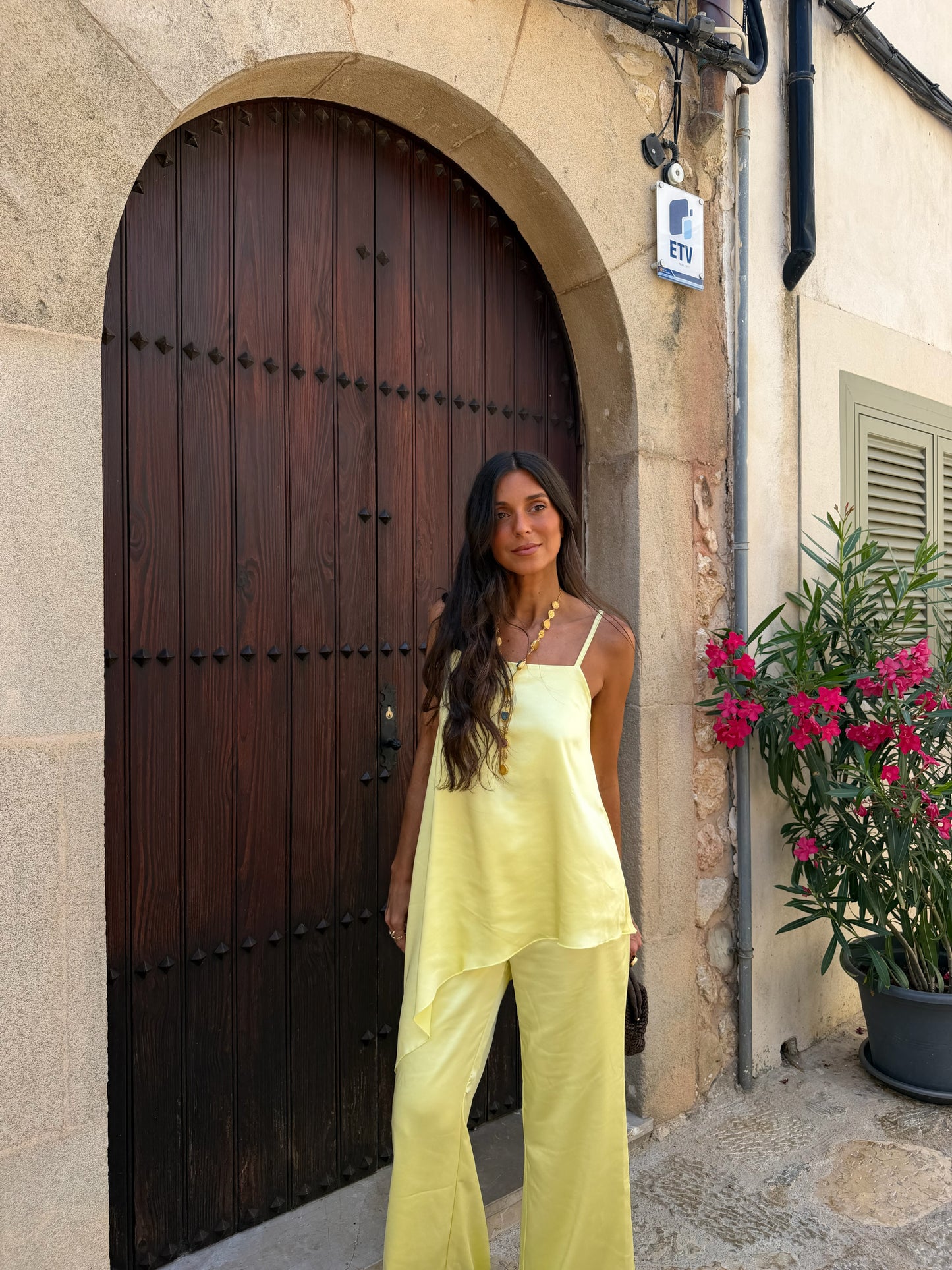 Satin Set in Yellow